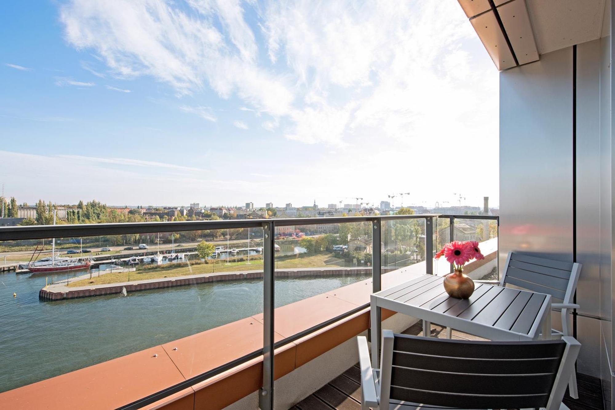 Blue Mandarin Riverside 格但斯克 外观 照片